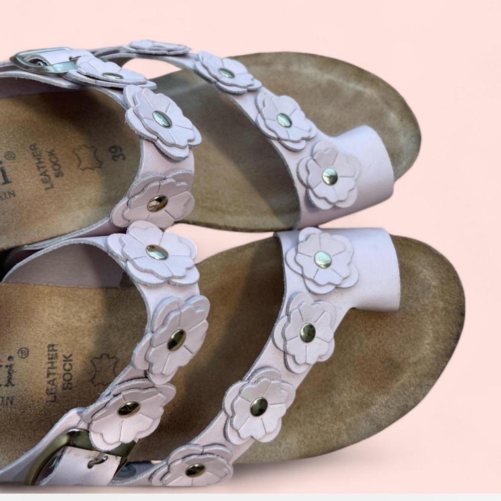 Leather 3D floral wedge - Picture 3 of 5